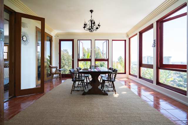 Mia's Lookout, Plum Guide home in Los Angeles