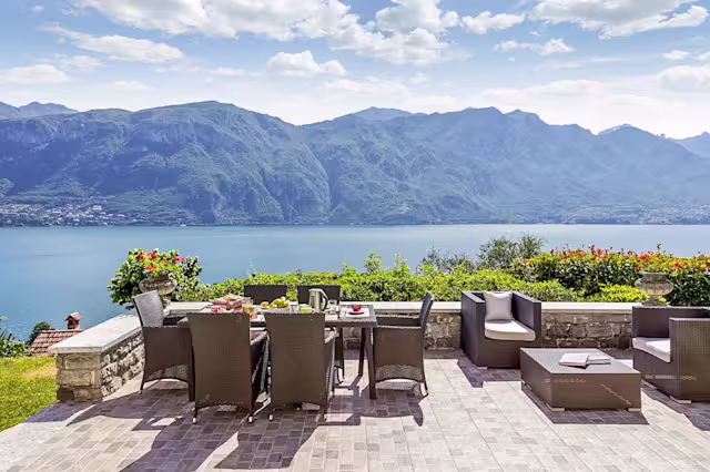 Fade Into You, Plum Guide home in Lake Como