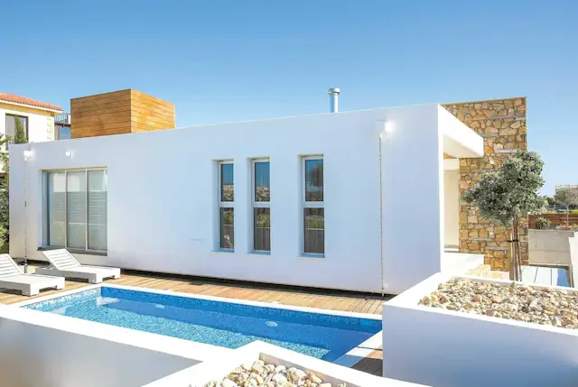 Lime Popsicle, Plum Guide home in Cyprus