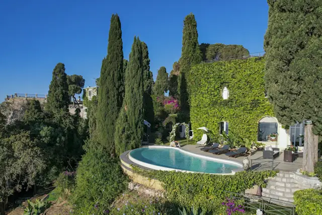 The Ivy Facade, Plum Guide home in Sicily, Italy