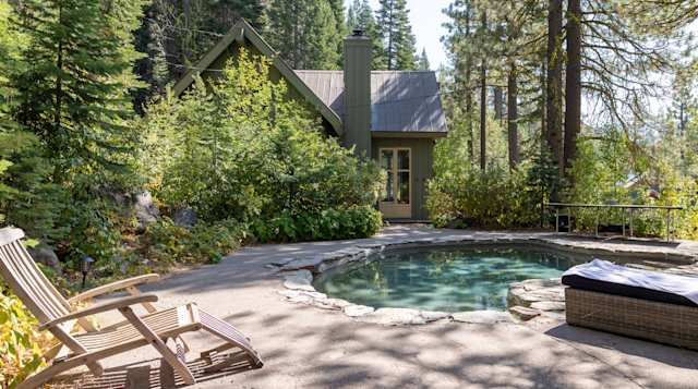 Wolf & Hound, Plum Guide home in California, USA