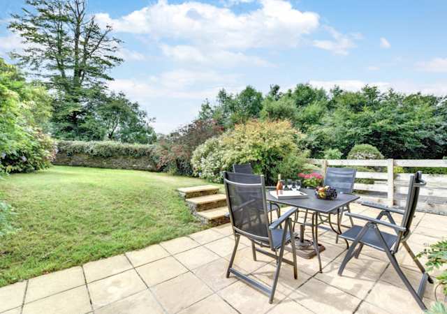 Retreat To The Barn, Plum Guide home in Devon, UK