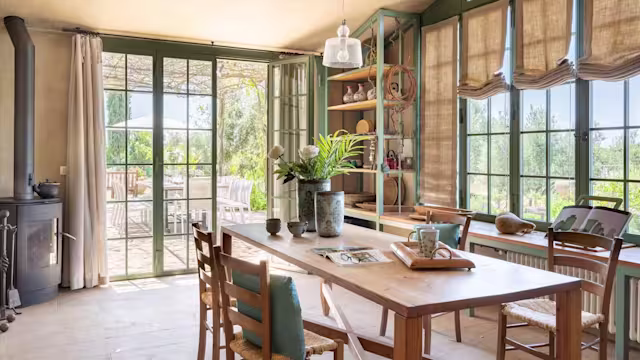 Mediterranean Flowers, Plum Guide home in Tuscany