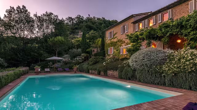 Painted Dusk, Plum Guide home in Umbria