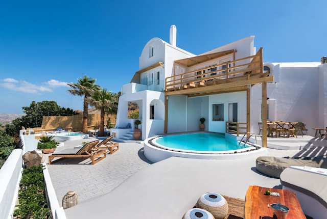 Summer Wellness, Plum Guide home in Santorini, Greece