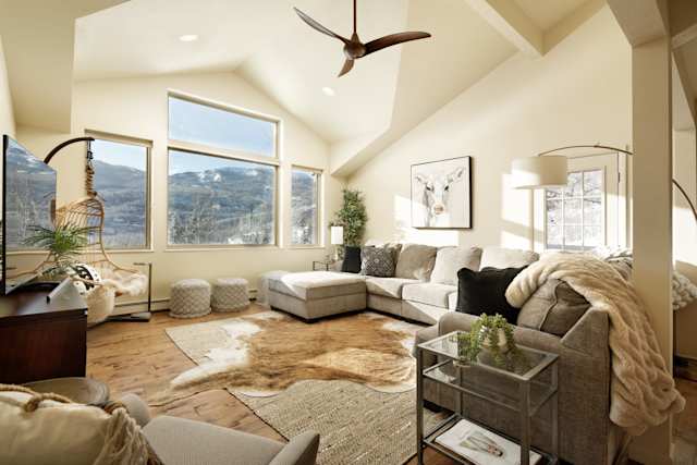 Longspur, Plum Guide home in Colorado