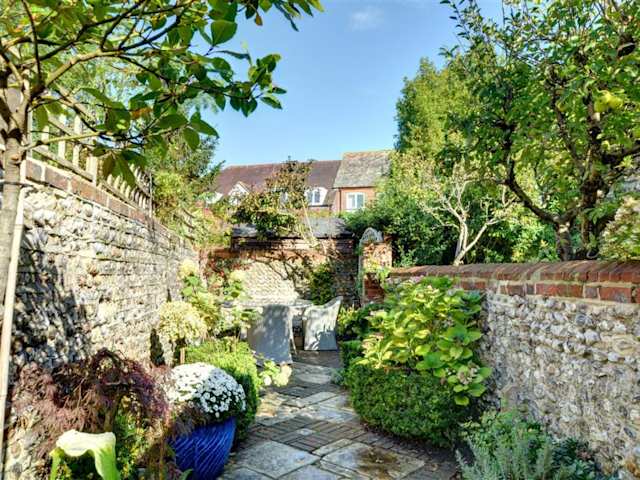 Red Brick Revival, Plum Guide home in West Sussex, UK