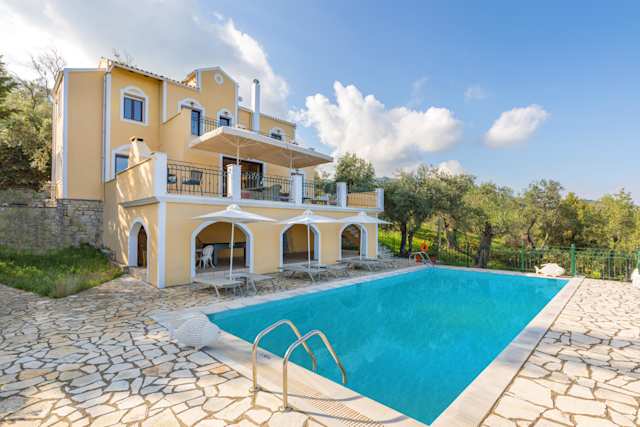 Follow the Fish, Plum Guide home in Corfu, Greece