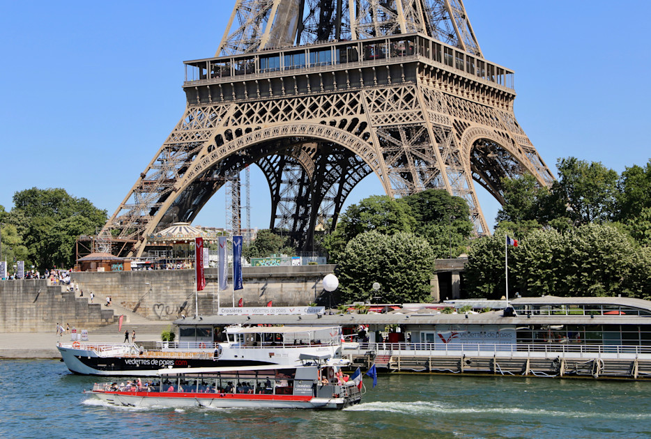 Moving to Paris? Learn About Work Relocation Plum Guide