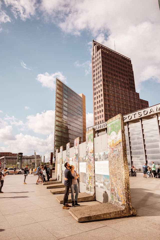 Potsdamer Platz, Berlin Wall