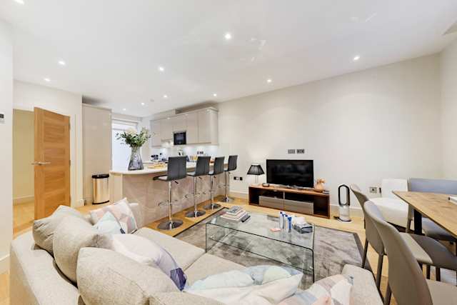 Capital Letter, Plum Guide home in London