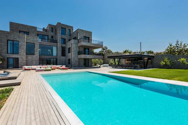 High Nobility, Plum Guide home in Crete, Greece