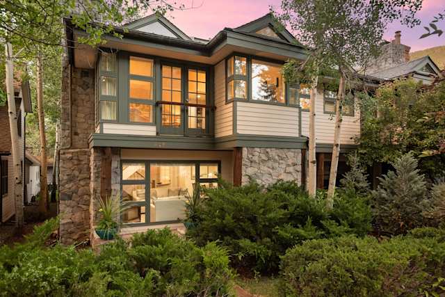 Contemporary Creek, Plum Guide home in Aspen