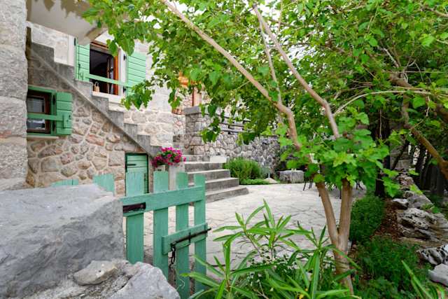 Green Gate Gardens, Plum Guide home in Croatia