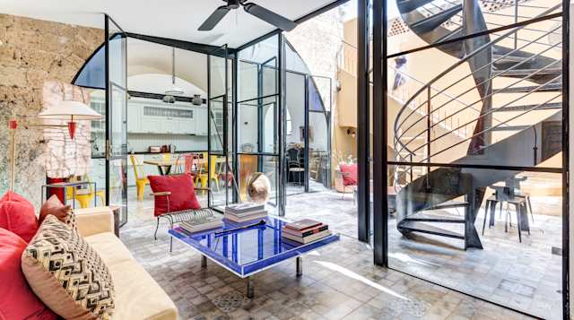 Magic Tiles, Plum Guide home in Tel Aviv