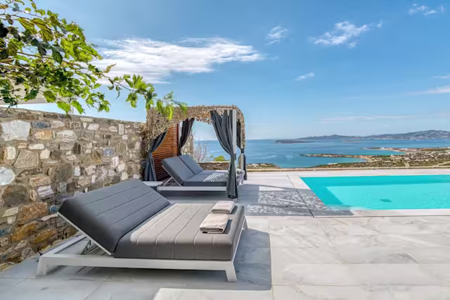 Secret Charm, Plum Guide home in Paros 