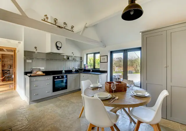 The Modern Granary, Plum Guide home in Suffolk, England