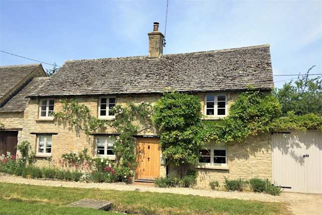 Lovell, Plum Guide home in the Cotswolds