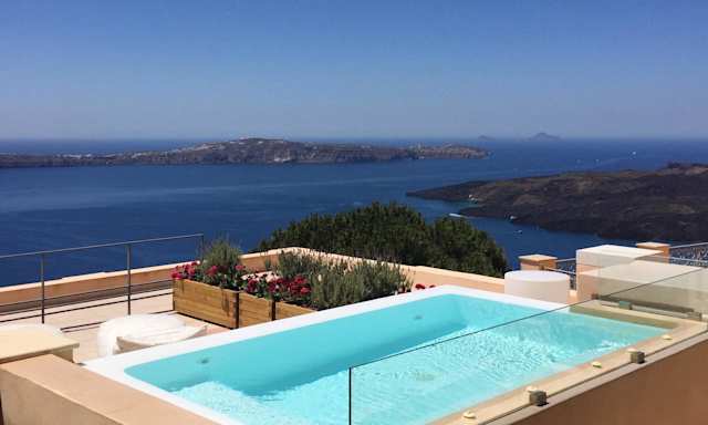 Head of the Household, Plum Guide home in Santorini, Greece