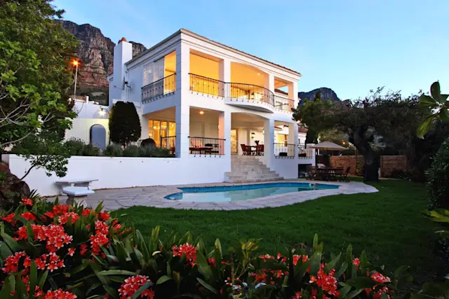 Fynbos & Sea Salt, Plum Guide home in Cape Town