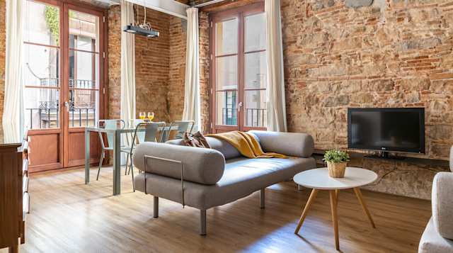 Cinder Spark, Plum Guide home in Barcelona