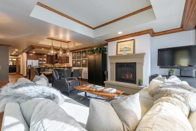 Alpine Sunflower, Plum Guide home in Colorado, US