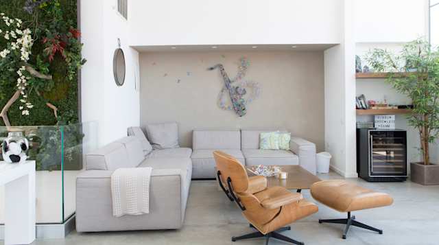 Light The Way, Plum Guide home in Tel Aviv, Israel