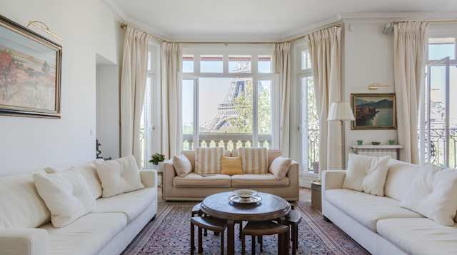 The Iron Lady, Plum Guide home in Paris