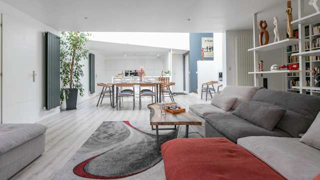 The Glass Ceiling, Plum Guide home in Paris