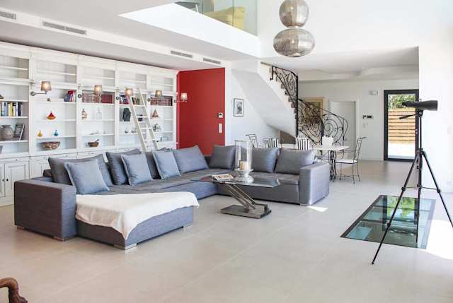 Winding Staircase, Plum Guide home in the French Riviera