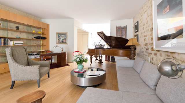 Mahogany and Stone, Plum Guide home in Paris