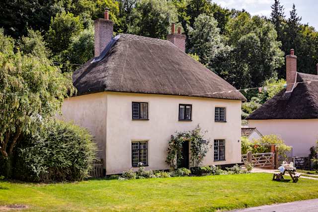 Storybook Tale, Plum Guide home in Dorset, UK