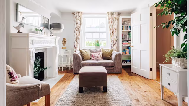 Modern Victoriana, Plum Guide home in Dorset, UK