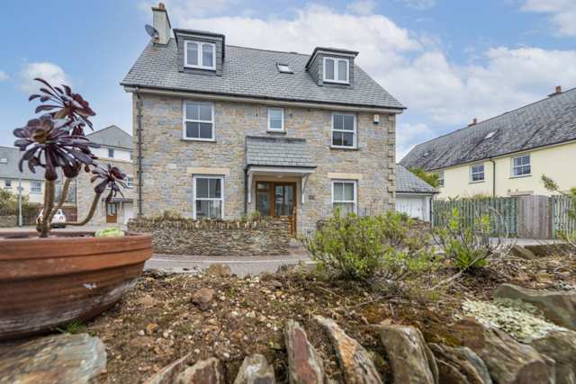 Cornish Stone, Plum Guide home in Cornwall, UK