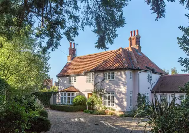 Whispers of the Heart, Plum Guide home in Suffolk