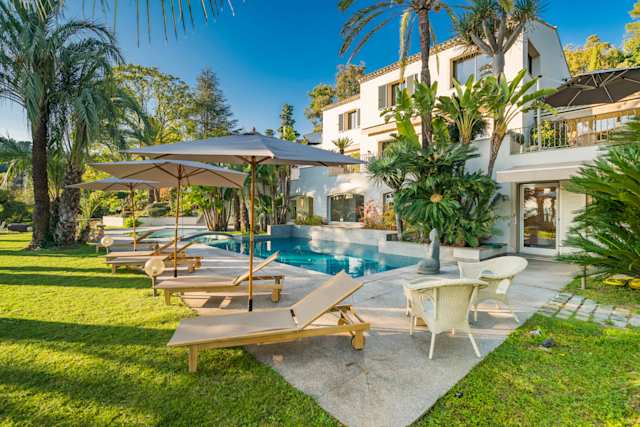 Heaven's Saint, Plum Guide home in the French Riviera