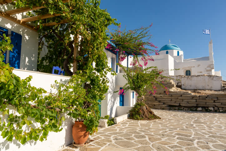 Where to Stay in Paros: In Our Expert Opinion | Plum Guide