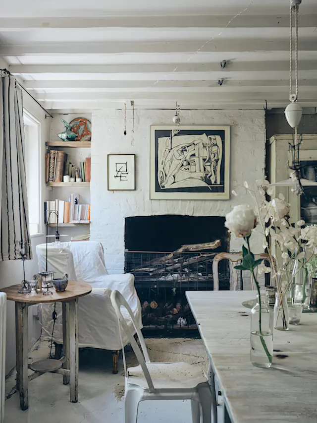 Vintage & Art, Plum Guide home in London, UK