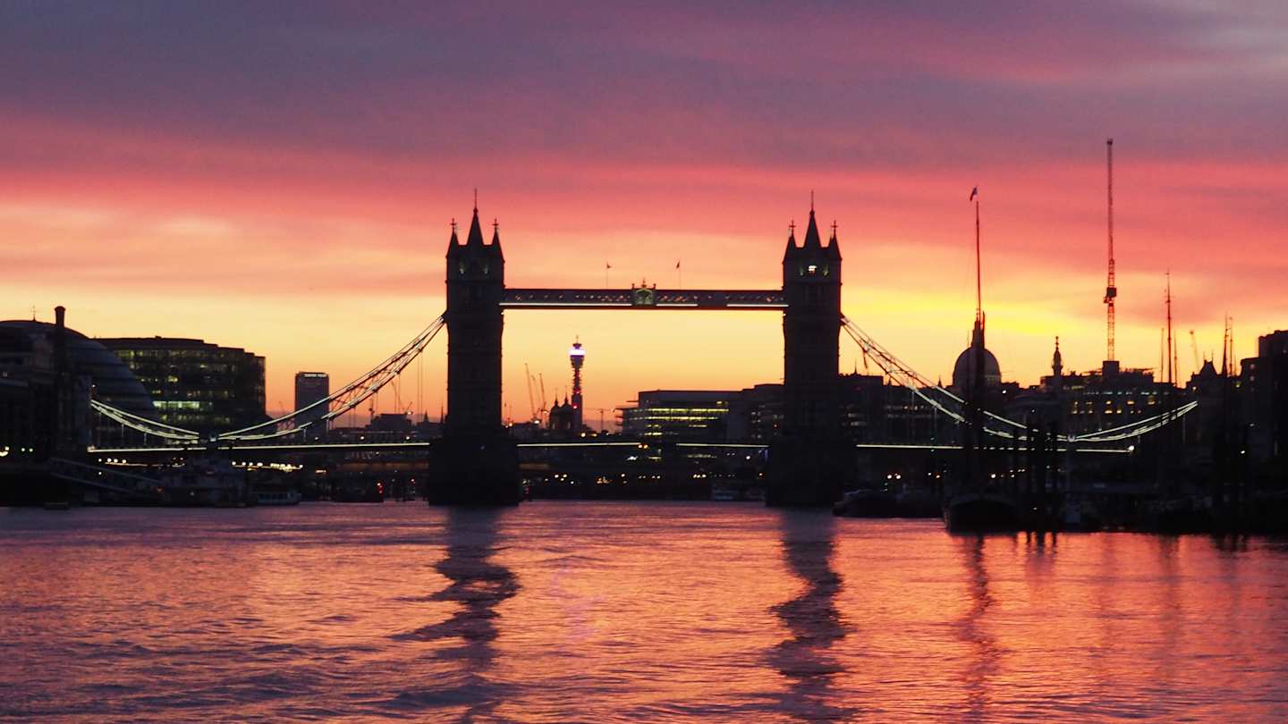 Sunset across the Thames, London