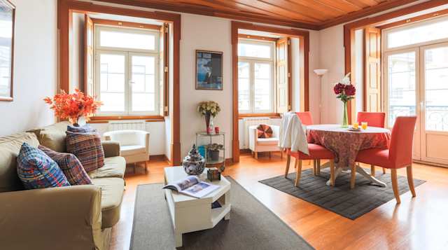 Castle Arch, Plum Guide home in Lisbon