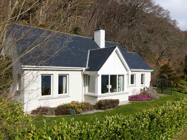 Nessie's Neighbour, Plum Guide home in Scotland, UK