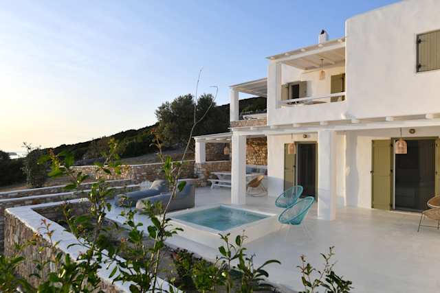 Mists from Morning's Sky, Plum Guide home in Paros, Greece