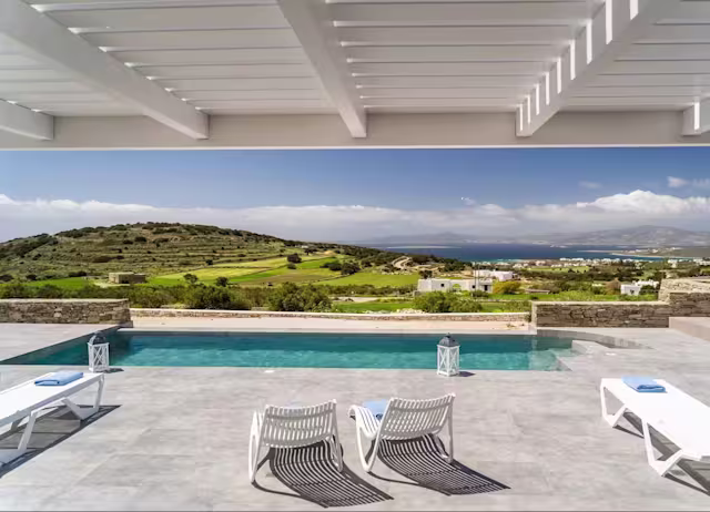 The Villa, Plum Guide home in Paros 
