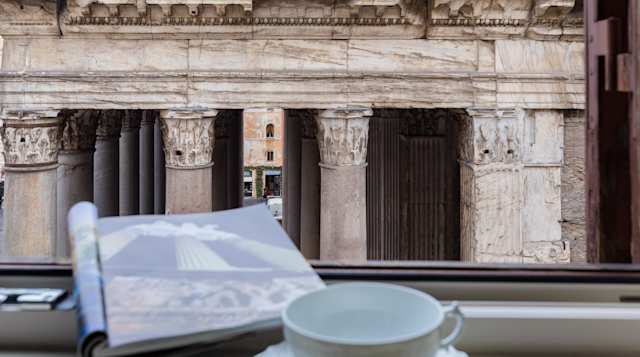 Pantheon Vista, Plum Guide home in Rome