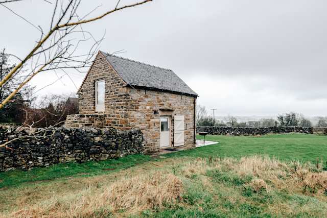 Where The Chaffinch Sings, Plum Guide home in the Peak District, UK