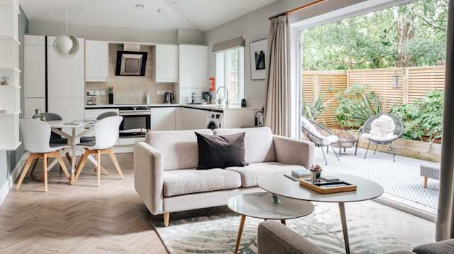 Parquet Pocket, Plum Guide home in Kent, England