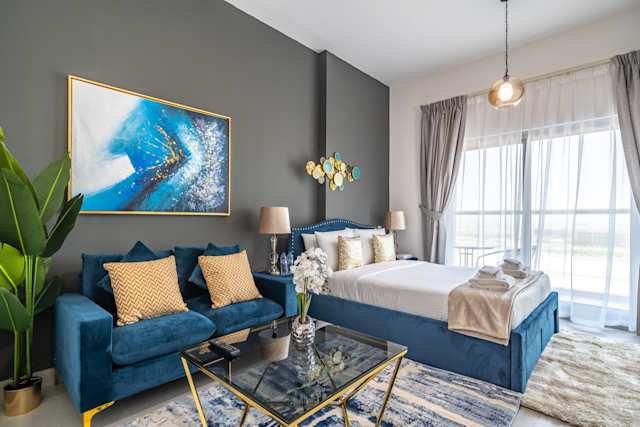 Sunset over the Desert, Plum Guide home in Dubai, UAE