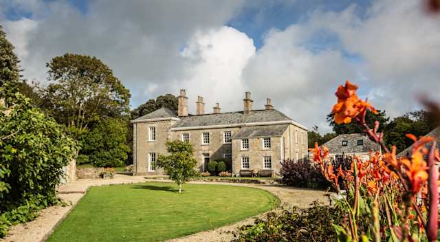 The Lost Slipper, Plum Guide home in Cornwall, England