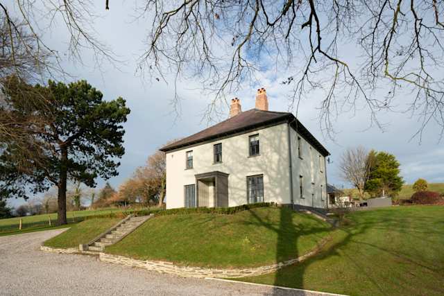 Oud, Plum Guide home in South Wales