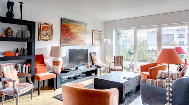 The Terracotta Warrior, Plum Guide home in Paris